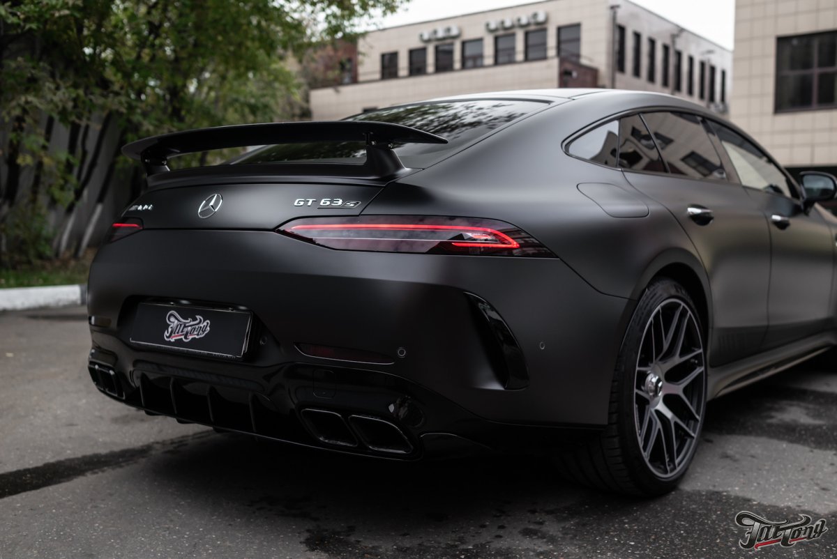 AMG gt 63s черный