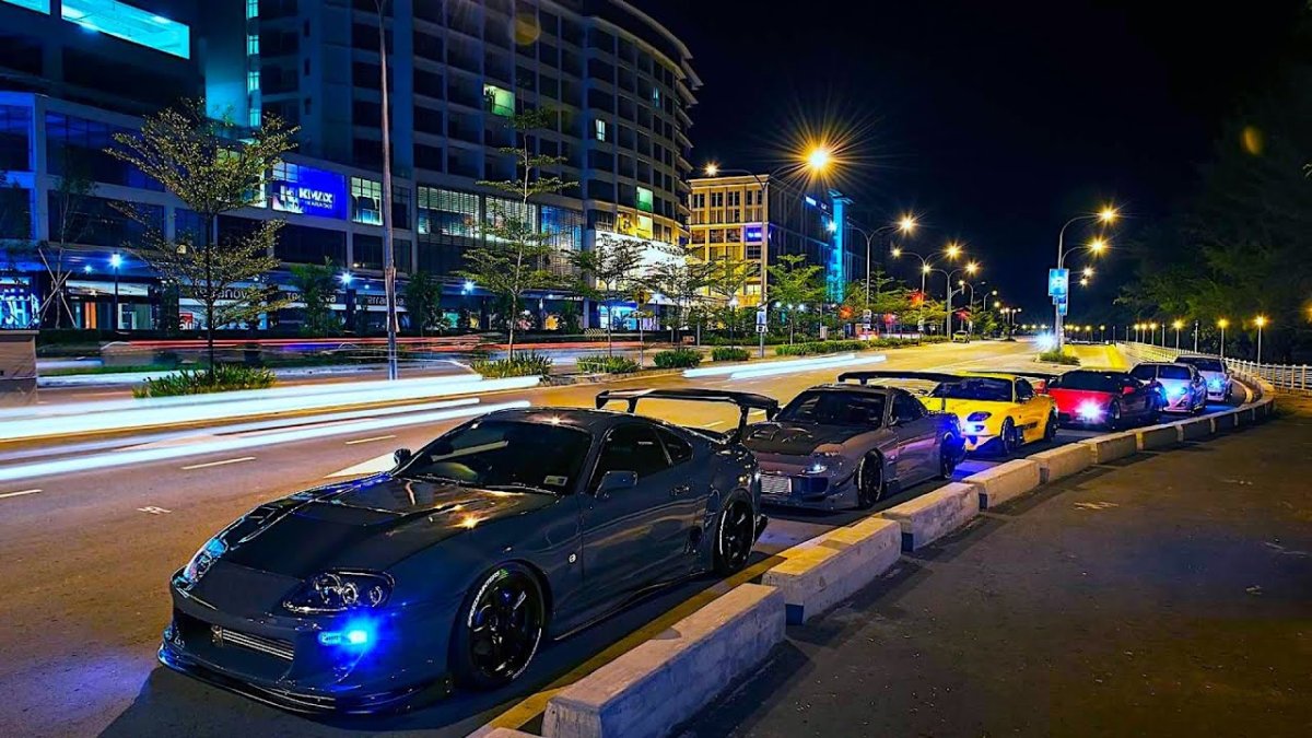 Японские машины ночью