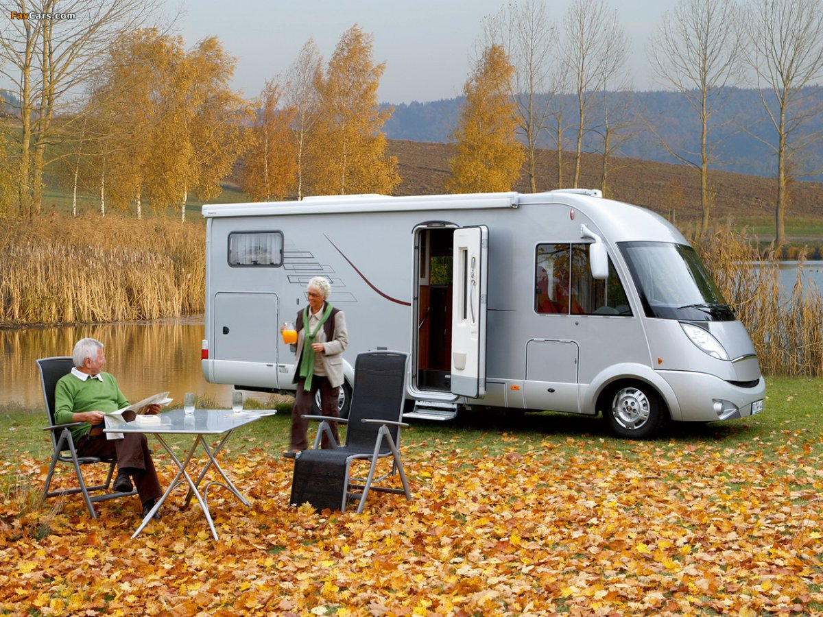 Hymer автодом в лесу