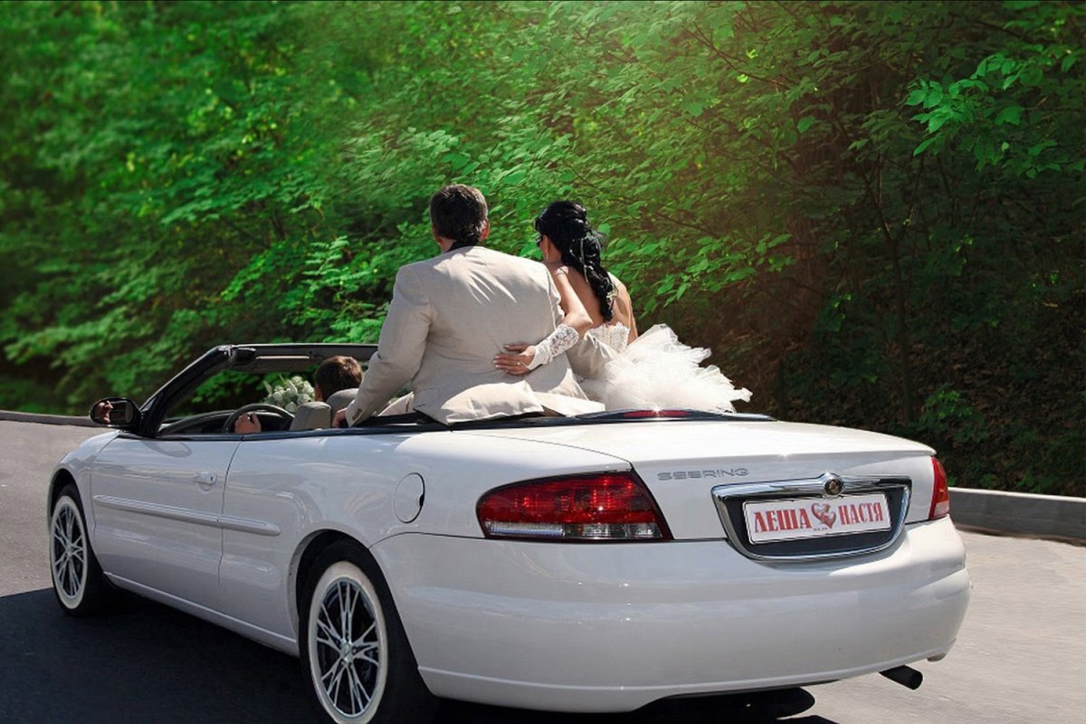 Белый кабриолет на свадьбу