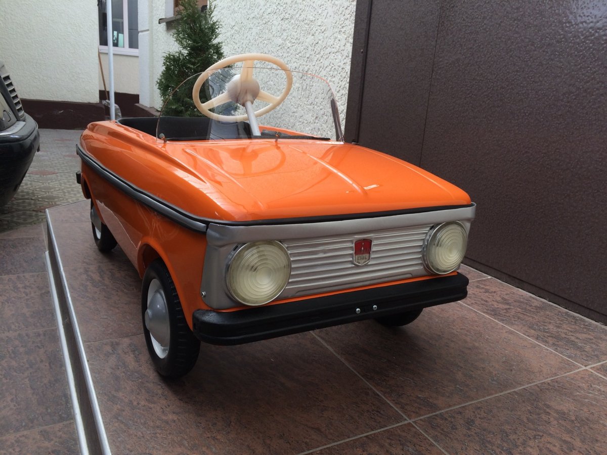 Педальная машина ВАЗ 2101