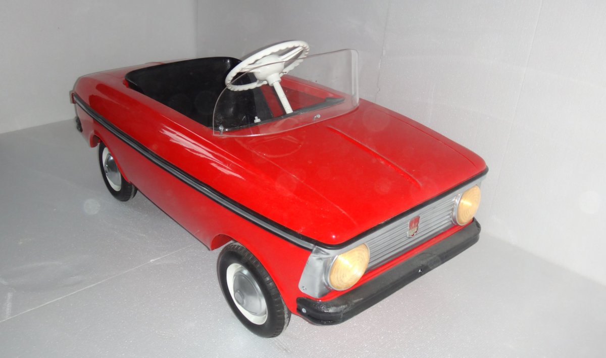 Педальная е30