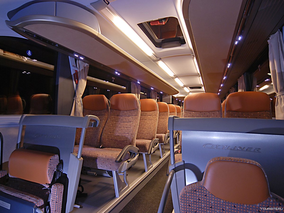 Автобус Neoplan Cityliner салон