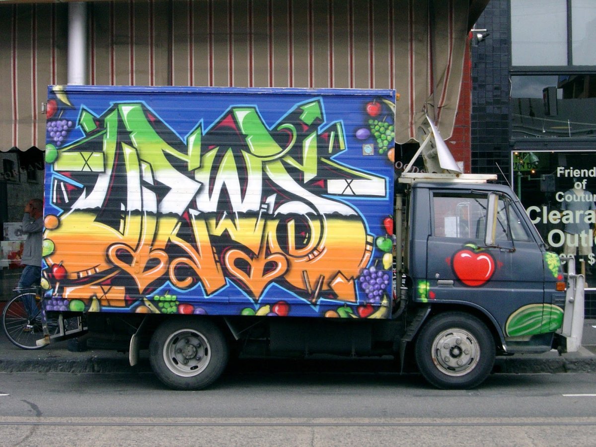Граффити на грузовиках