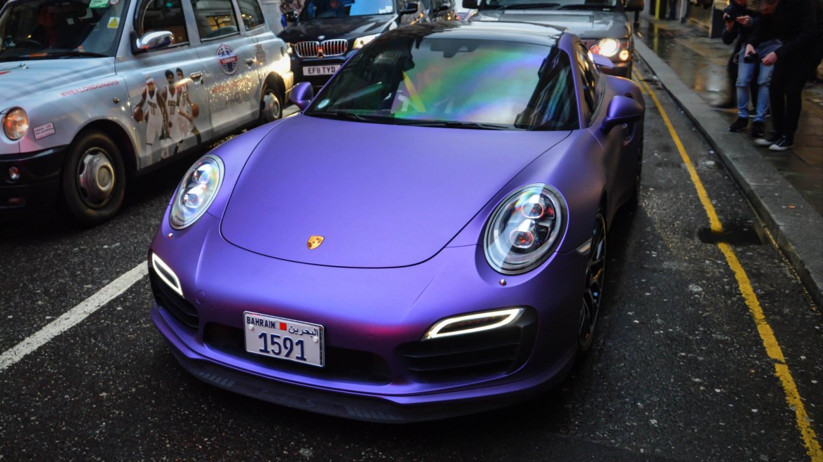 Porsche 911 Turbo s фиолетовый