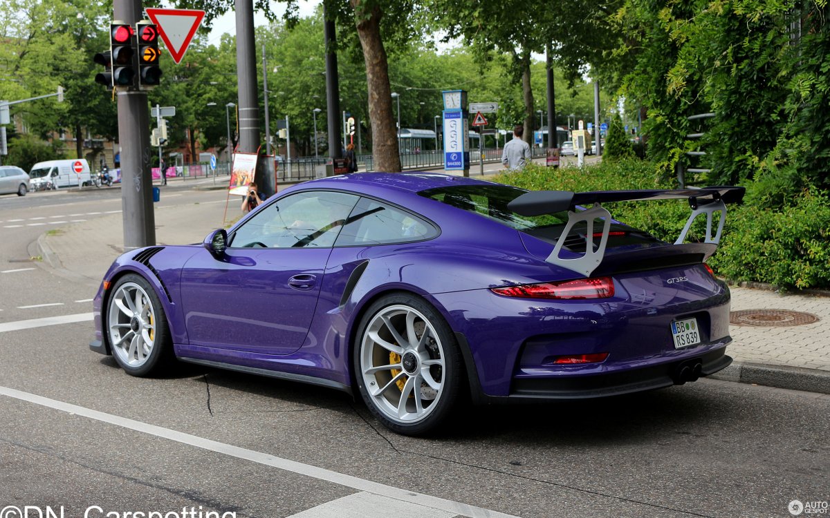Porsche 911 Turbo s фиолетовый