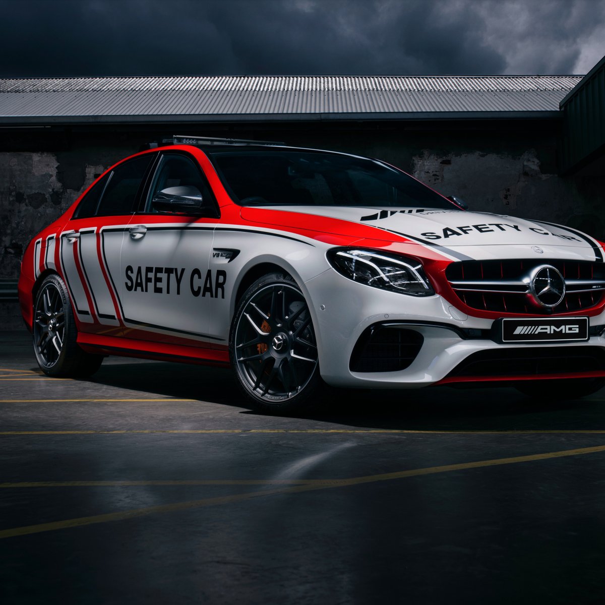 Mercedes-Benz AMG e63 винил