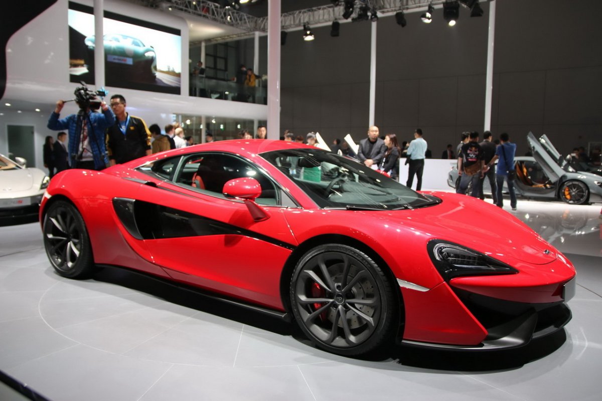 MCLAREN 540c салон