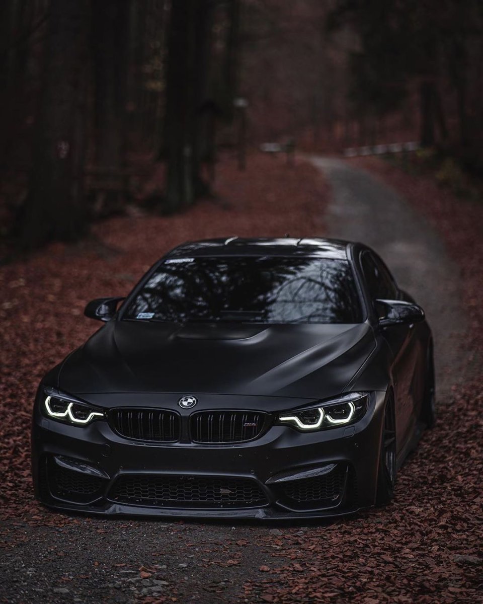 БМВ m4 2022 черный