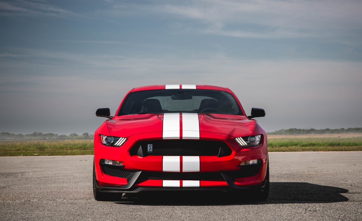 Ford Mustang Shelby gt350 красный