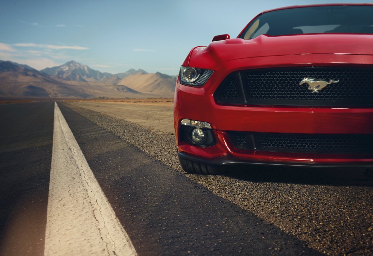 Ford Mustang 4