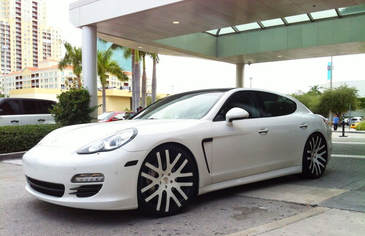 Porsche Panamera White
