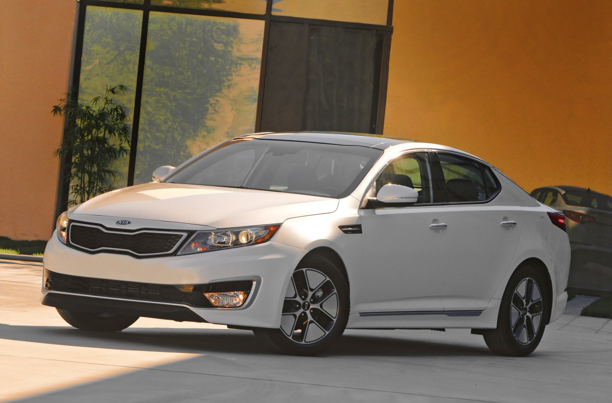 Kia Optima Hybrid 2012