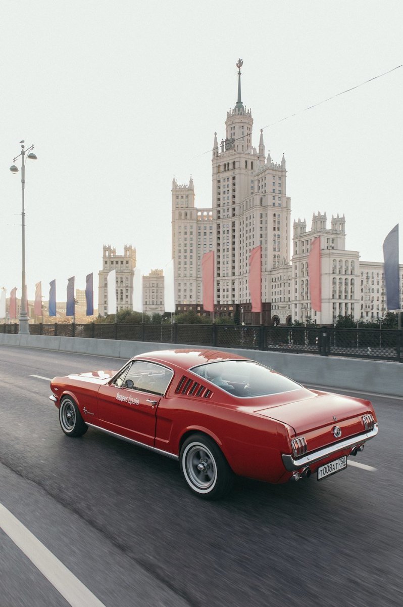 Ford Mustang 1965 каршеринг
