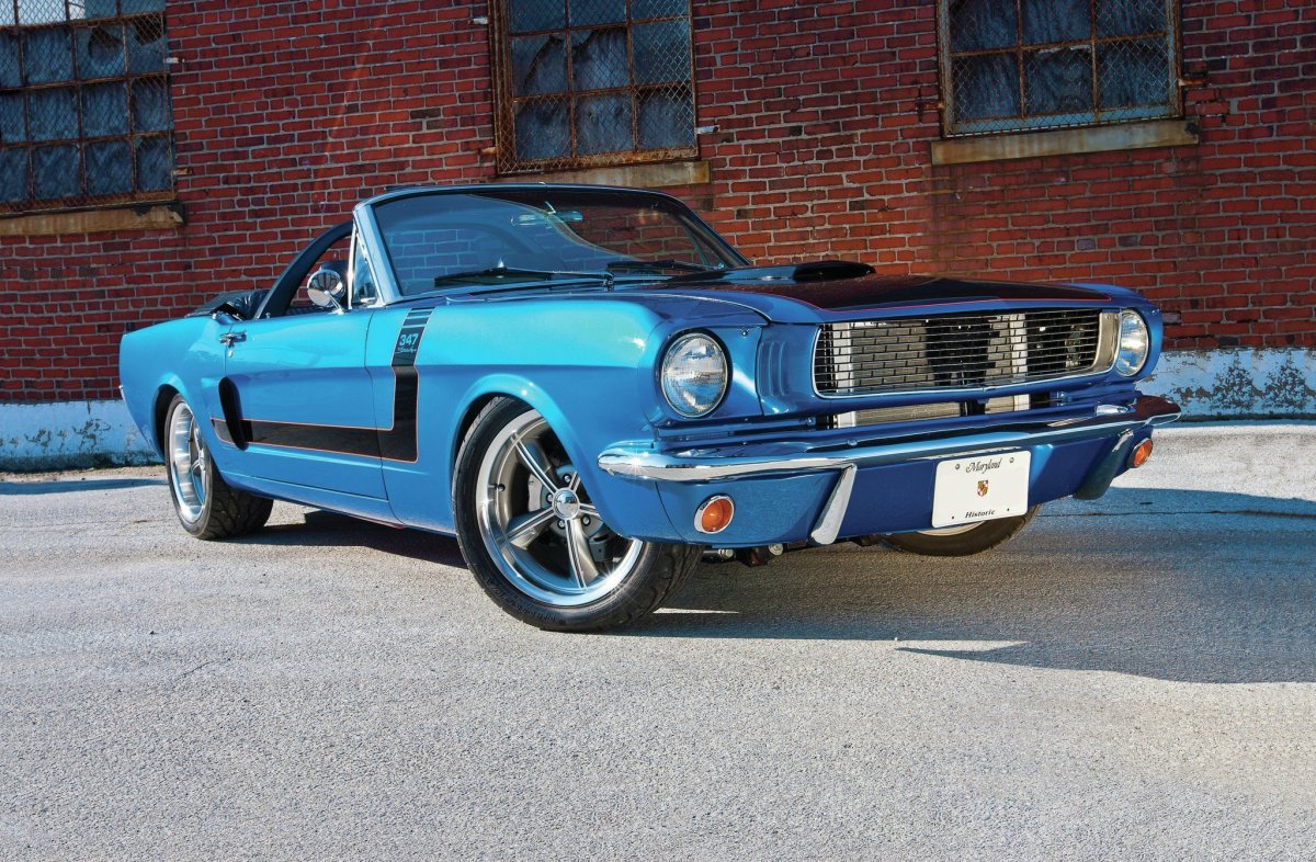 Голубой Форд Мустанг 1965