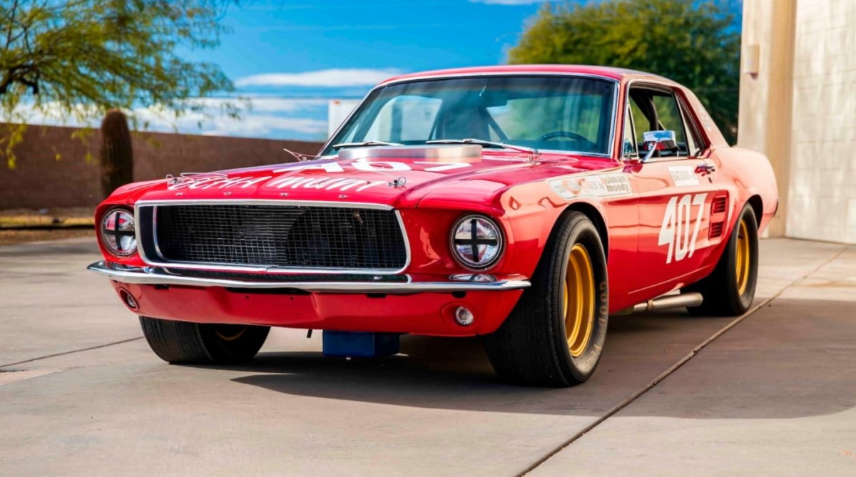 Ford Mustang 1967 Racing