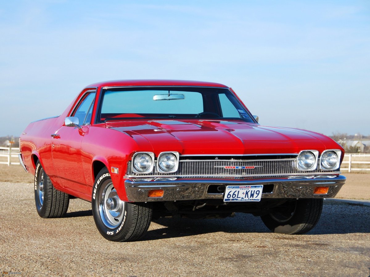 Chevrolet el Camino красный