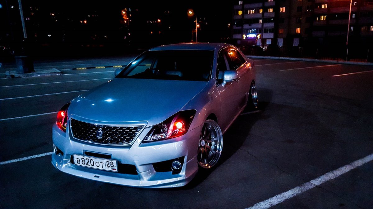 Toyota Crown s200