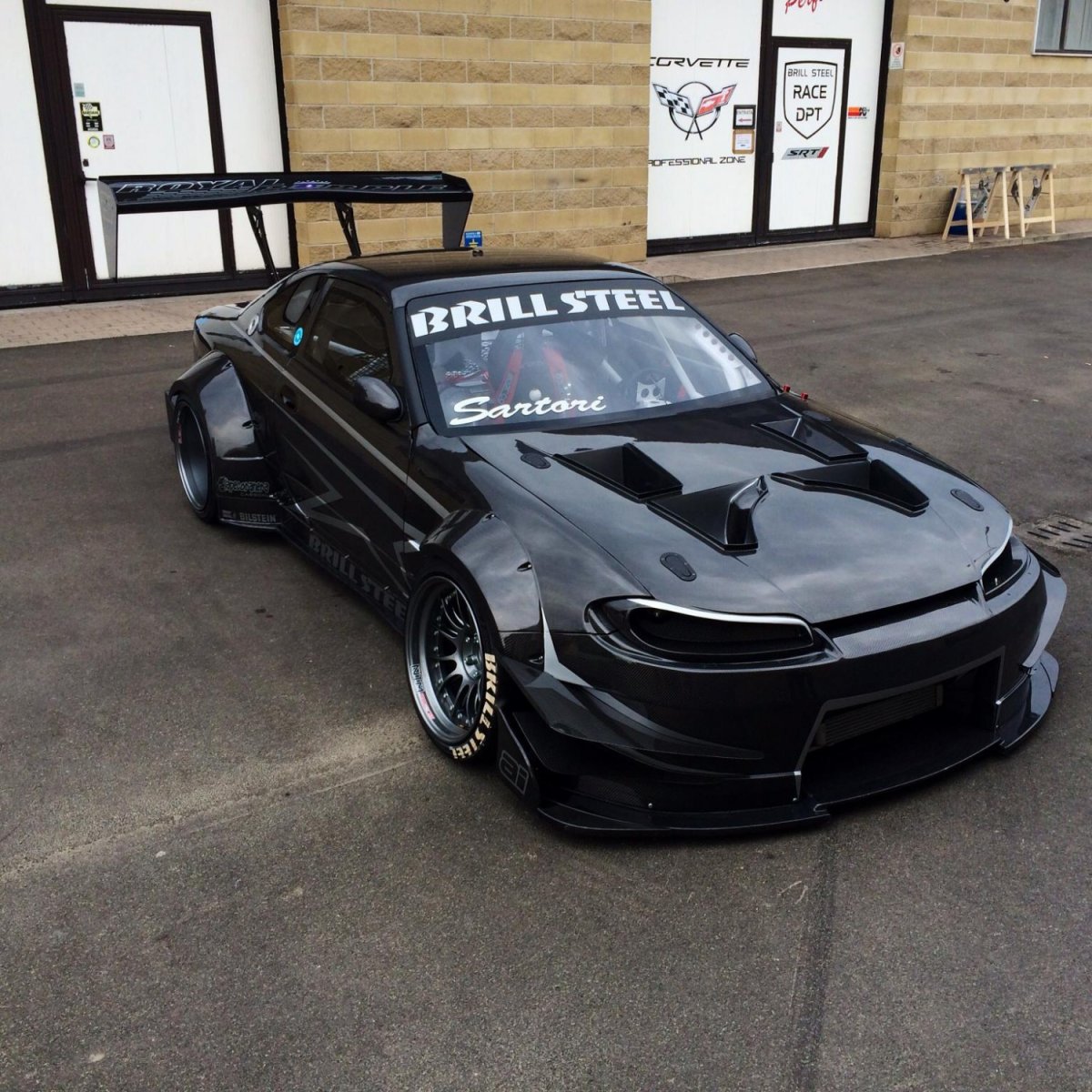 Nissan Silvia s15 черная