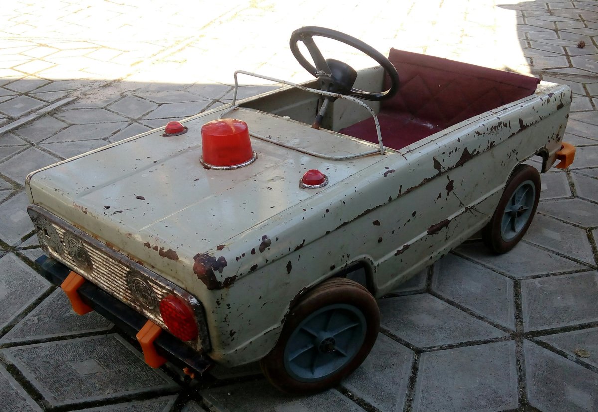 Педальная машина ВАЗ 2101