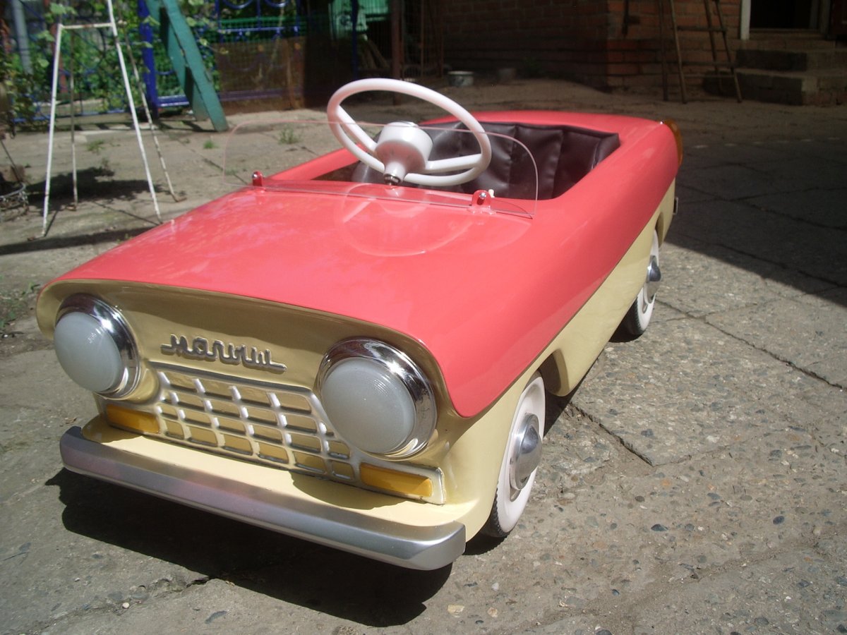 Советская педальная машинка pastvu