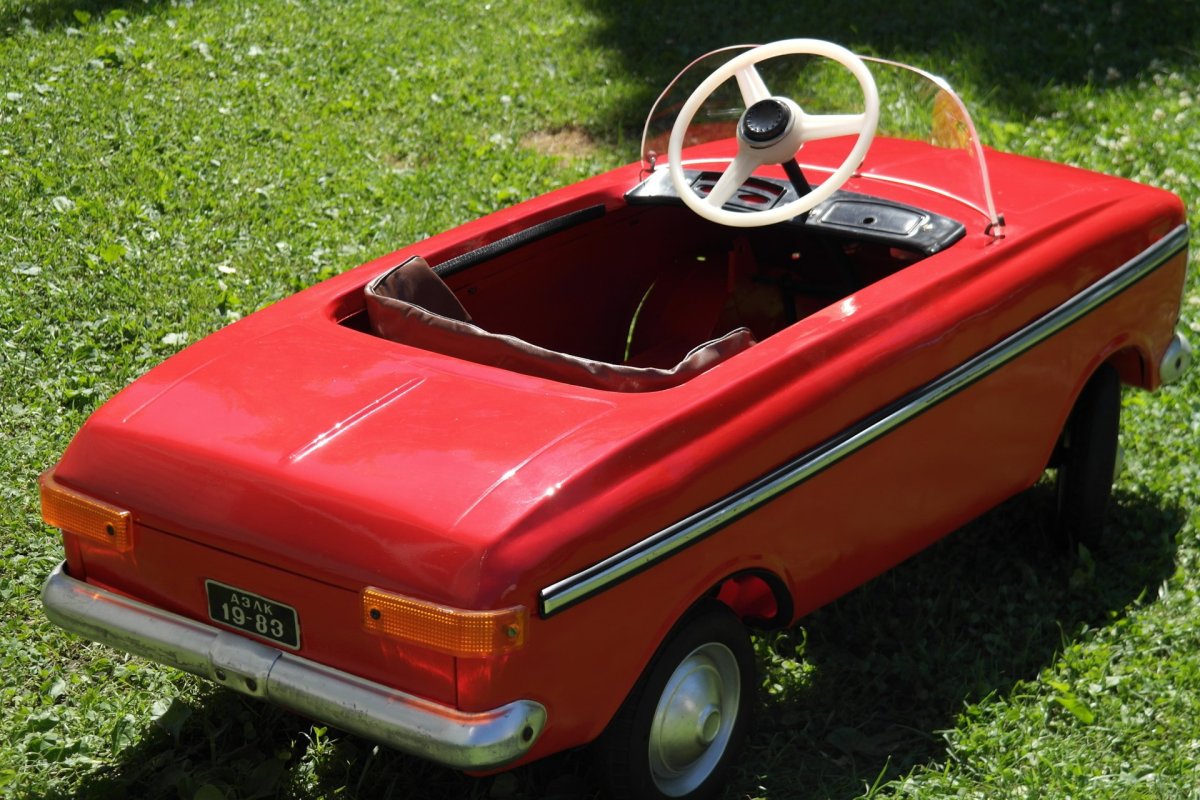 Трёхглазый педальный Москвич