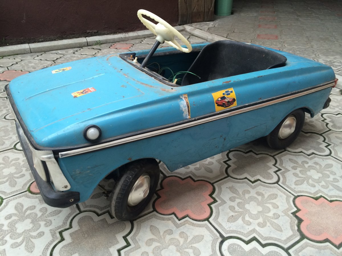 Педальная машина ГАЗ 24