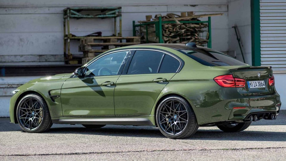 BMW m4 Urban Green