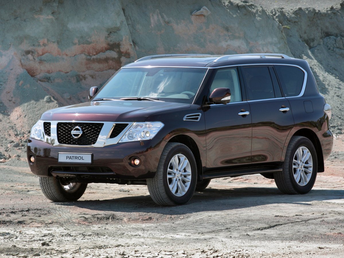 Nissan Patrol 5.6 внедорожник