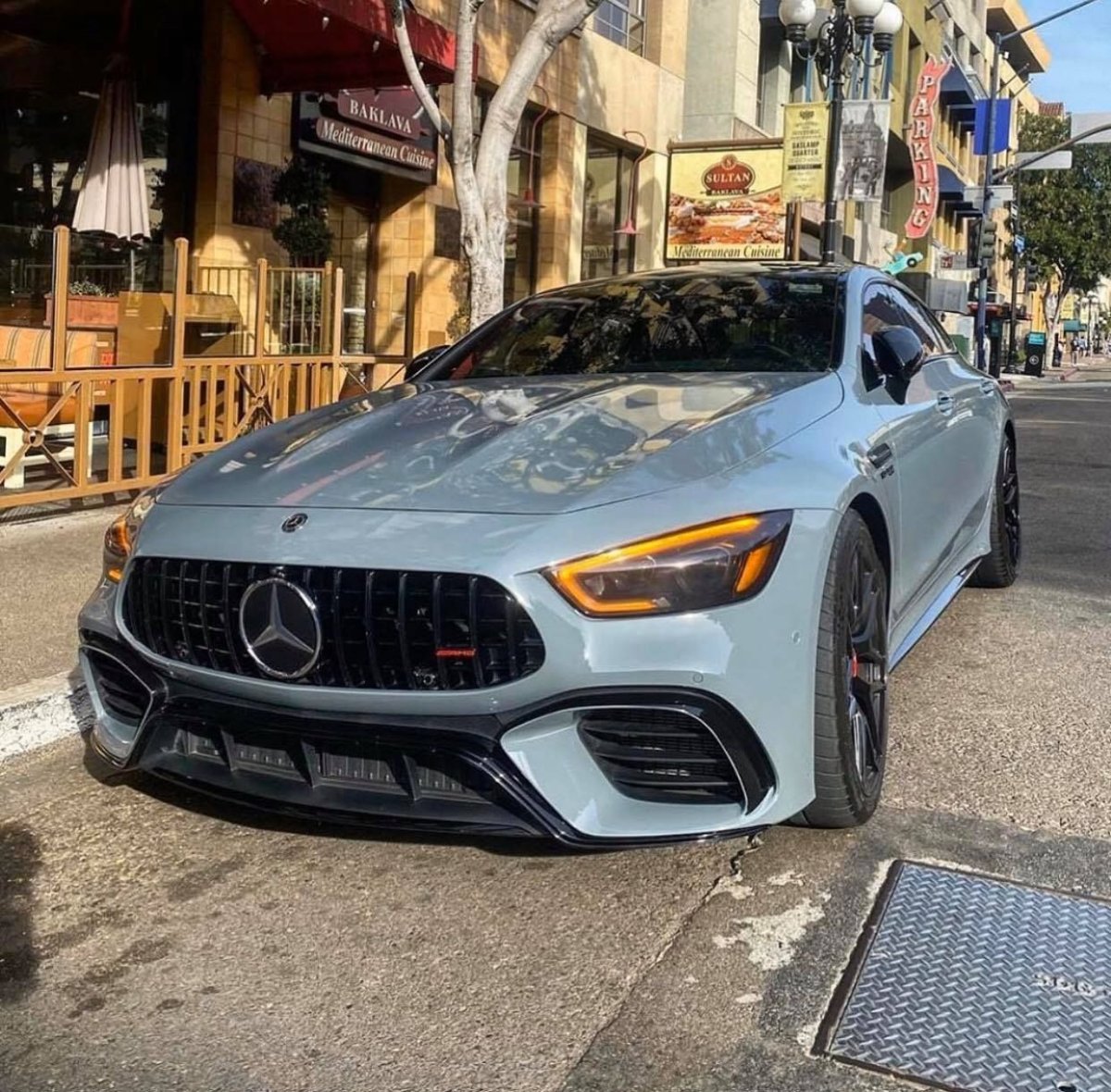 Mercedes AMG gt 63
