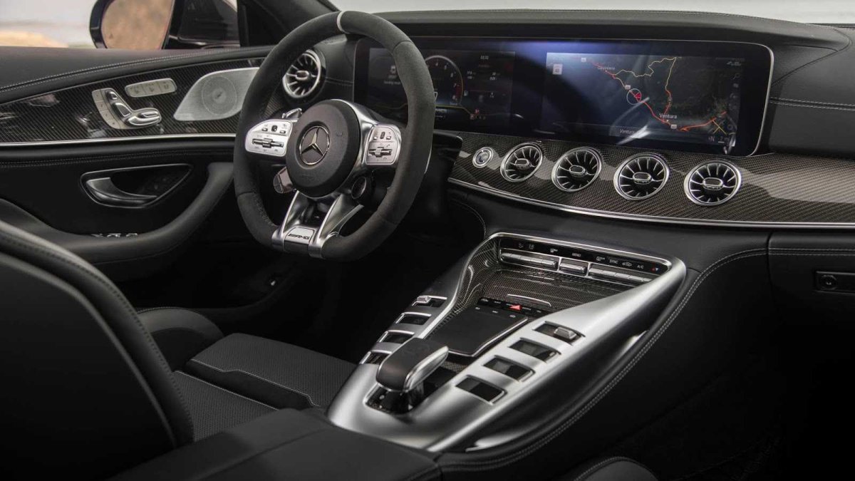Mercedes AMG gt 63 s Interior