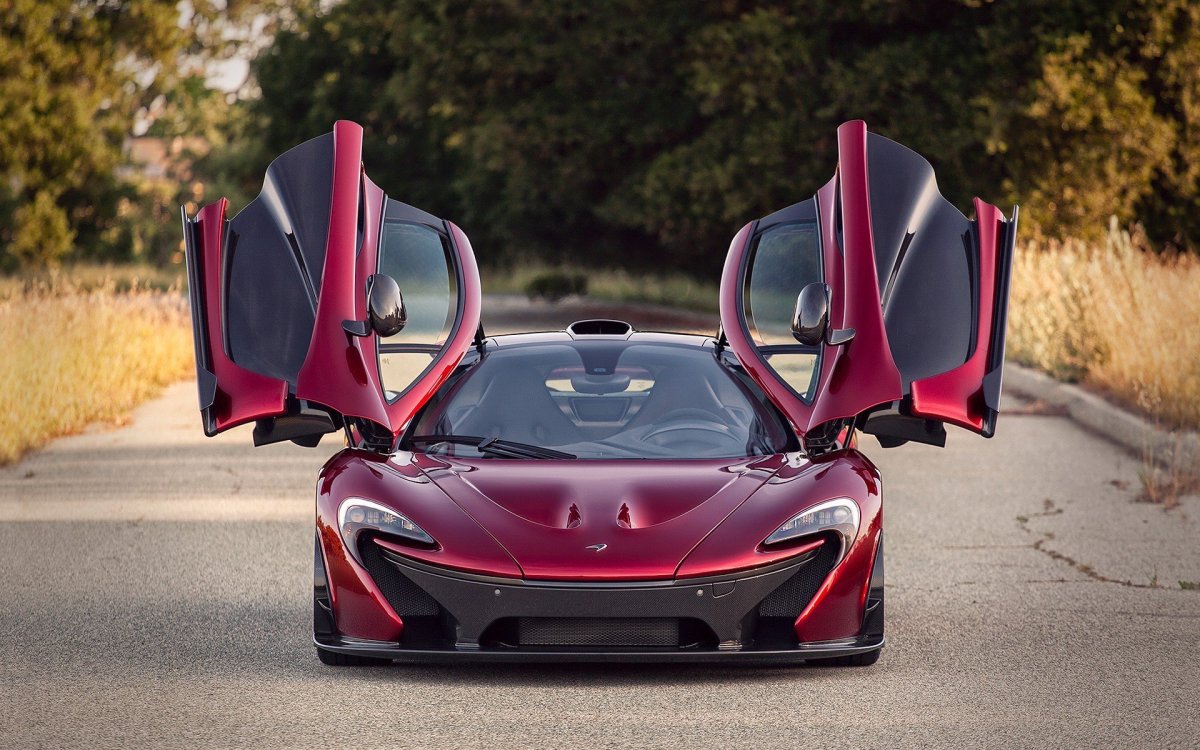 Машина MCLAREN p1