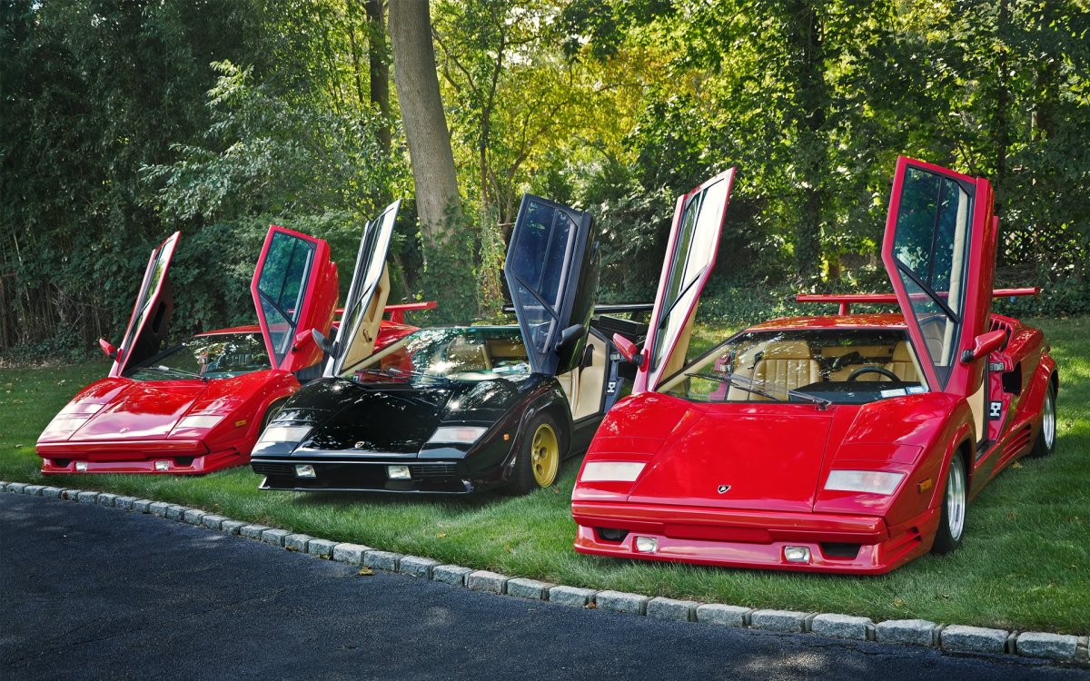 Lamborghini Countach 5000 QV С открытыми дверями