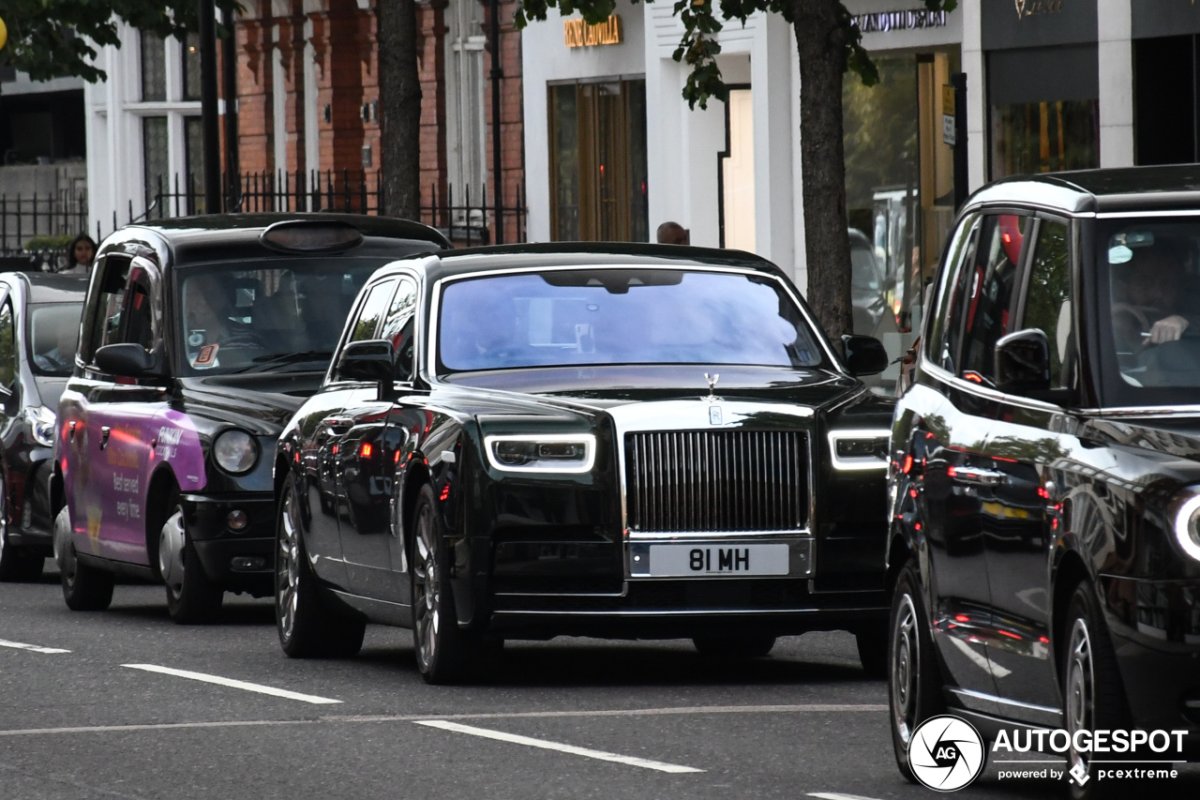 Rolls Royce Phantom и охрана
