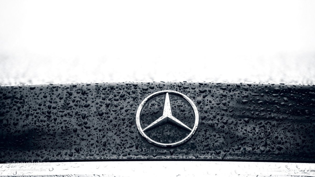 Знак Mercedes Benz