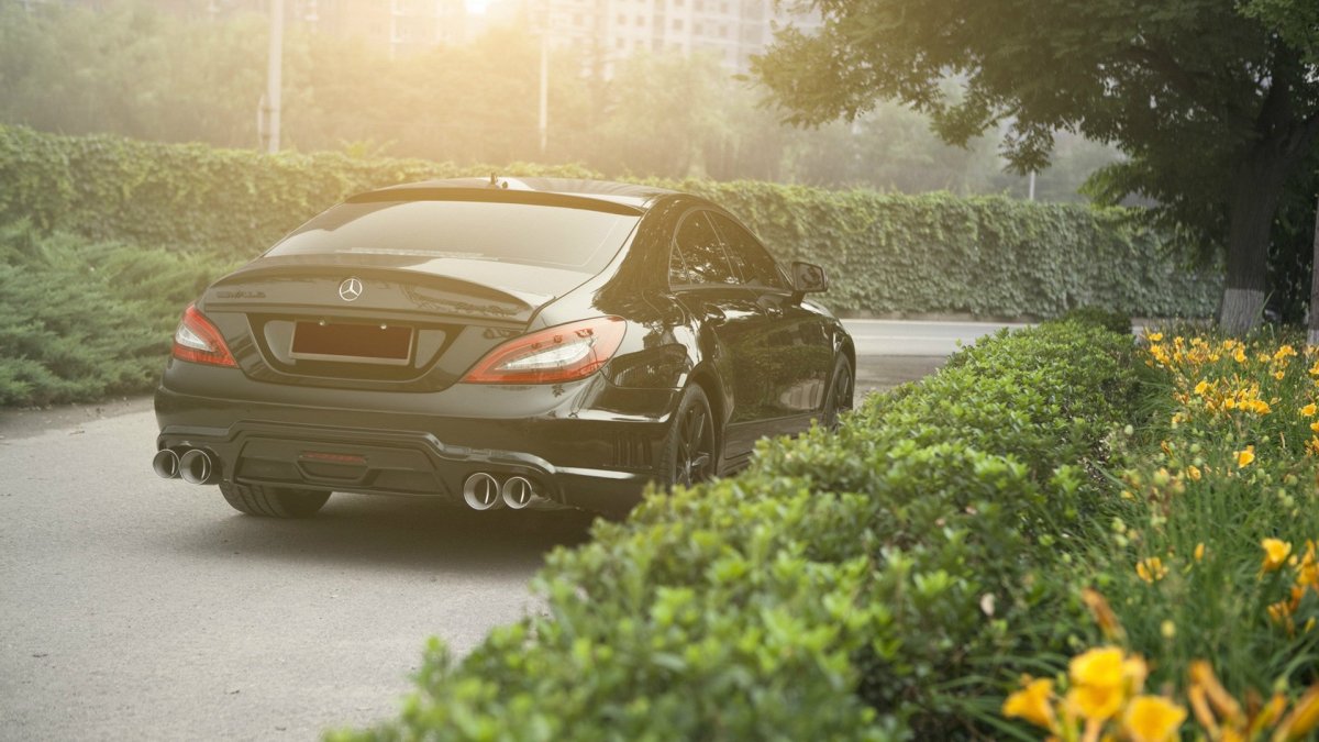 Mercedes-Benz cls63 AMG на улице