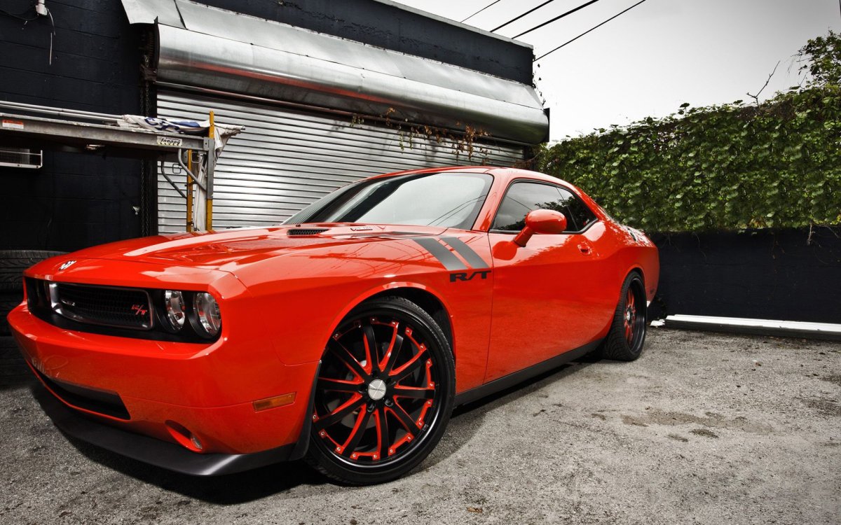 Dodge Challenger srt8 Red