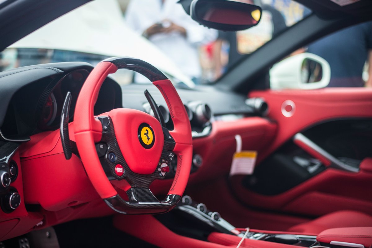 Ferrari f12 Interior