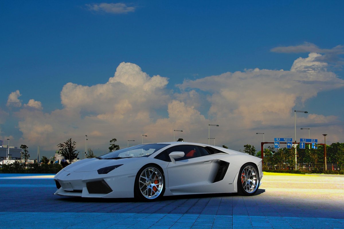 Lamborghini Aventador lp700-4 White