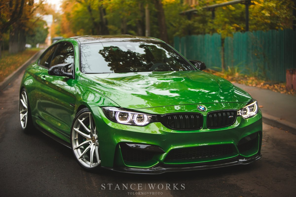 BMW 4 Coupe зеленая