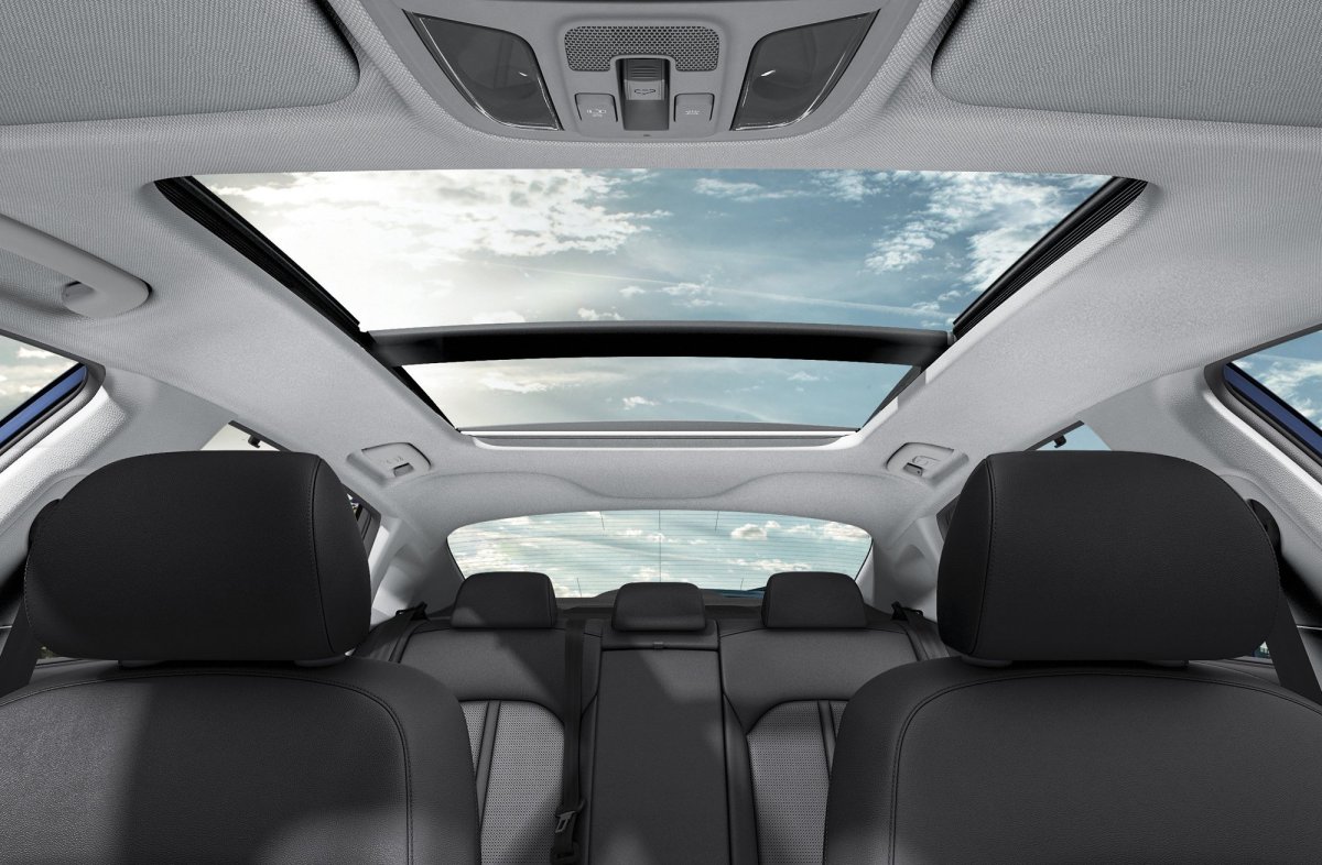 Киа Оптима с панорамной крышей