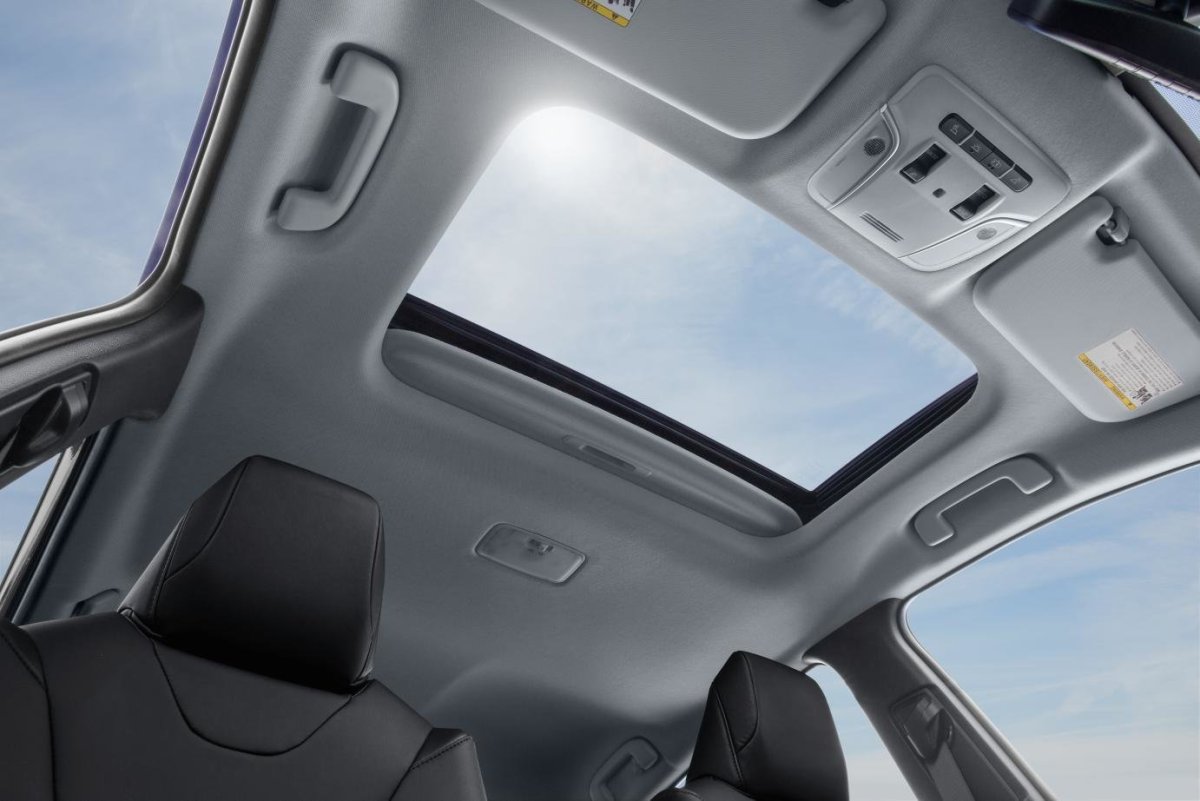 Тойота Приус с люком