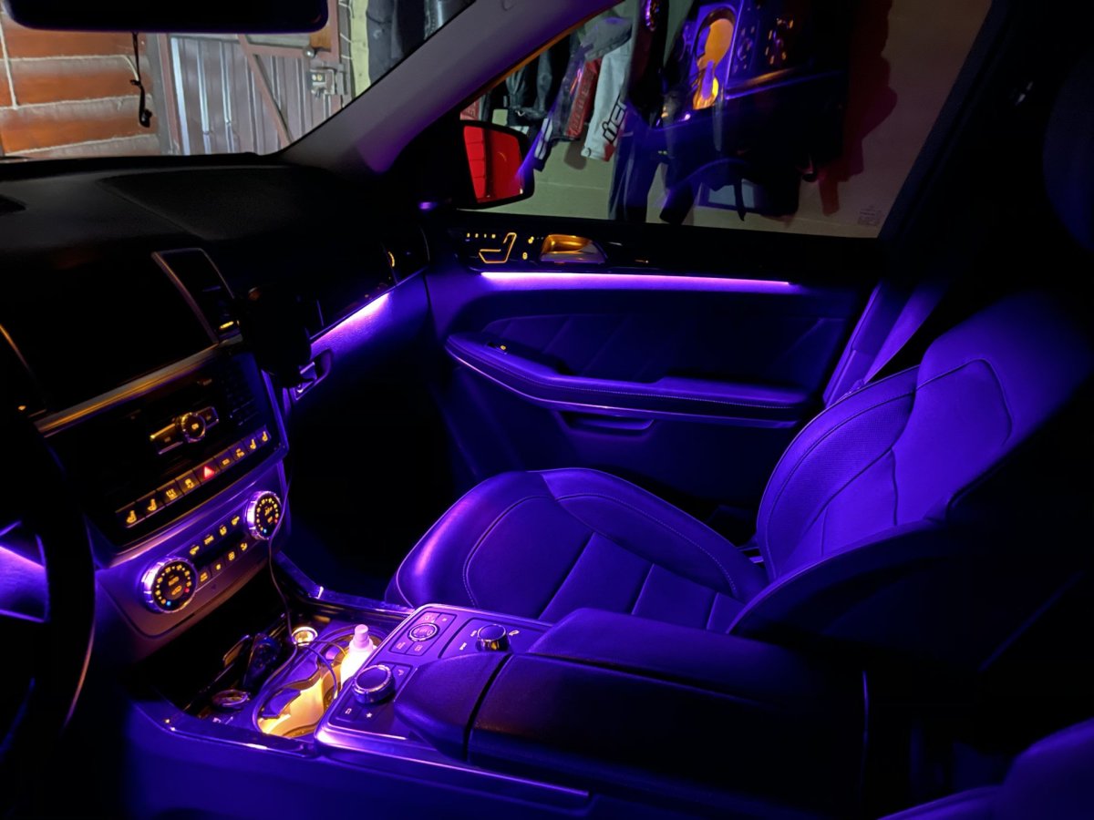 Контурная подсветка салона Мерседес w211