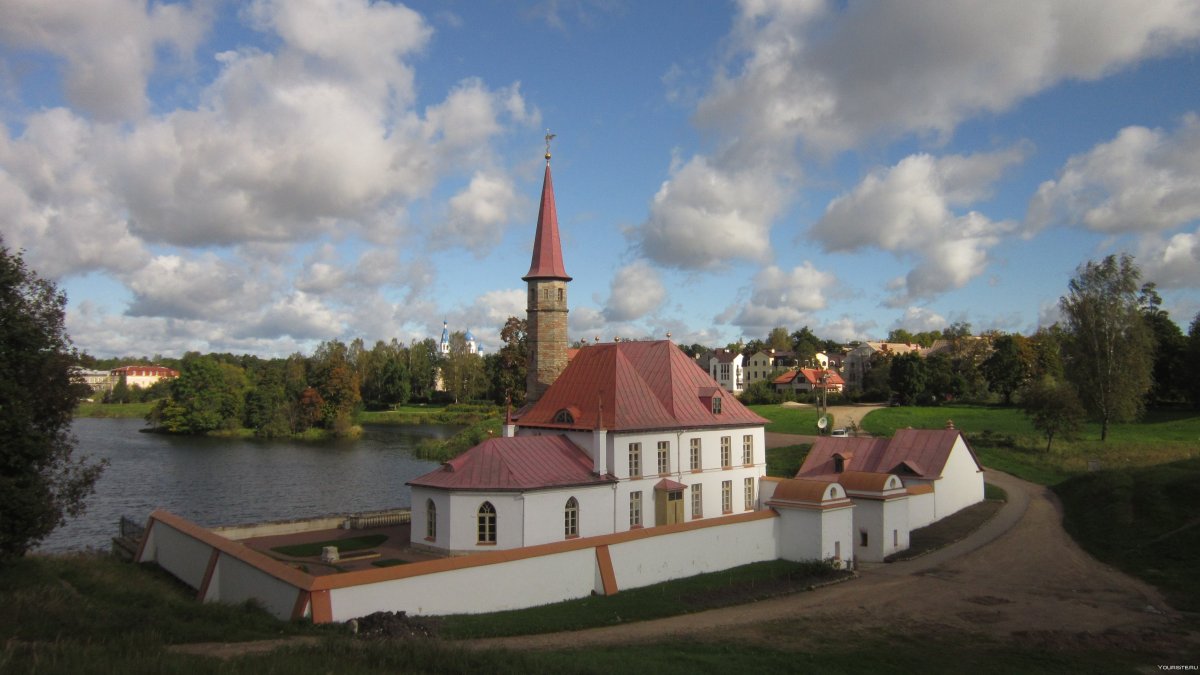 Приоратский дворец в Санкт-Петербурге