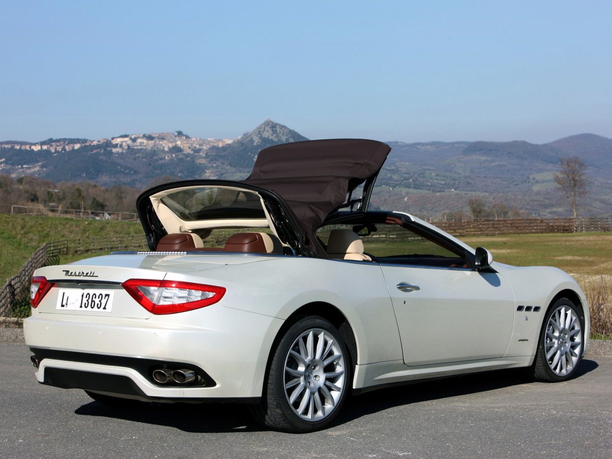 Maserati GRANCABRIO 2010