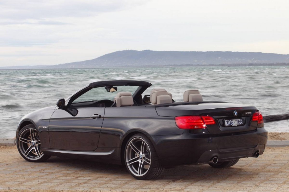 BMW 335 e93