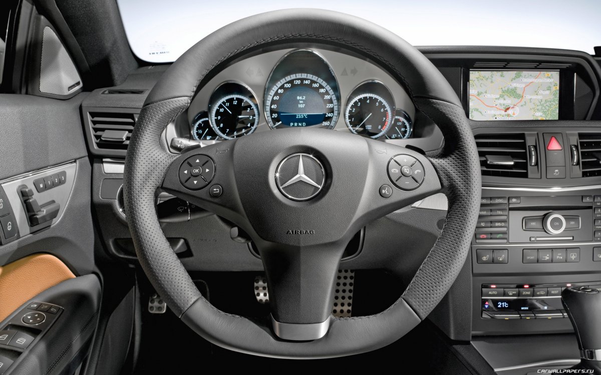 2010 Mercedes-Benz e500 Coupe Interior