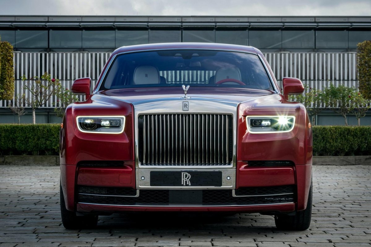 Роллс Ройс 2020