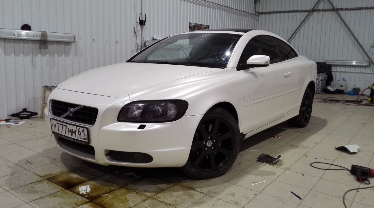 Вольво s90 белый перламутр