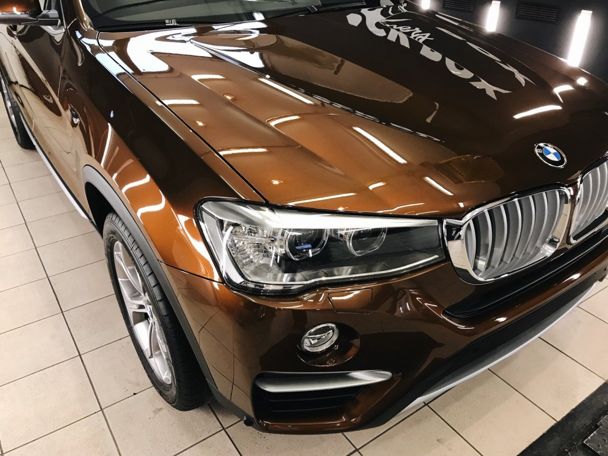 BMW x7 Vermont Bronze Metallic